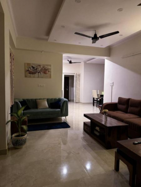 Casa Paradis- secure, cozy& peaceful paradise in heart of most happening colony